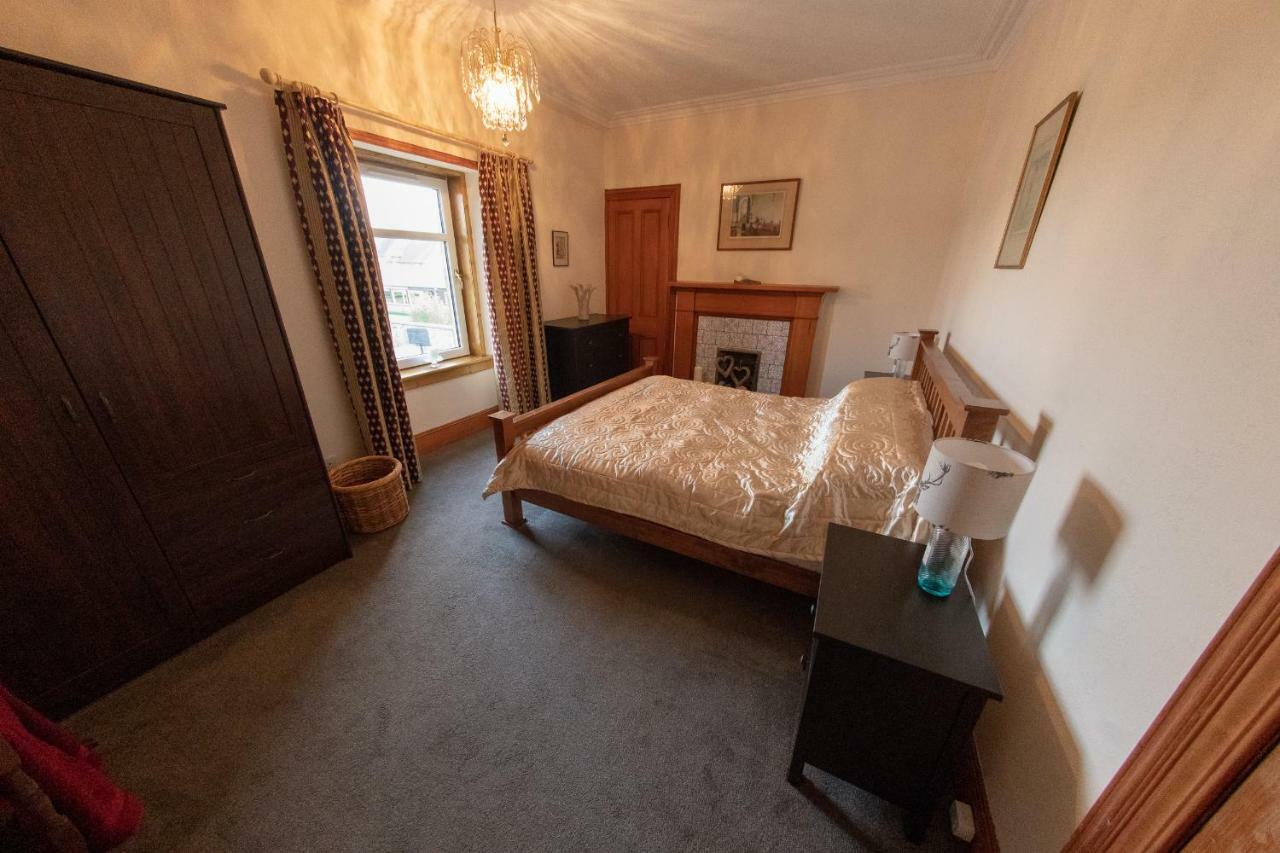 Period House / Entire Upstairs Flat Apartman Inverness Kültér fotó